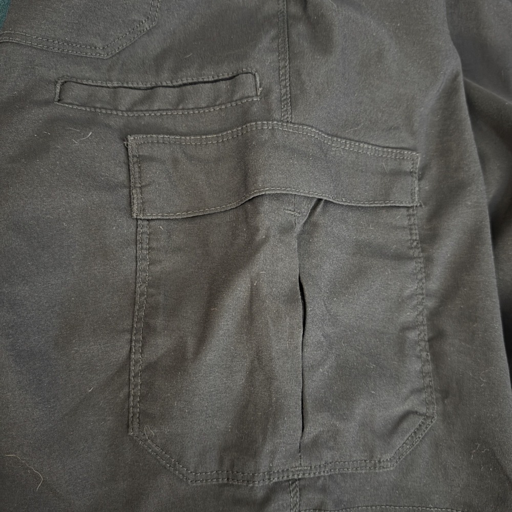Duluth‎ Trading Co Womens Cargo Shorts Brown Size 14 10 Inch Inseam Zip Pocket - Picture 8 of 9